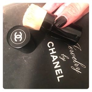 CHANEL Retractable Kabuki Brian